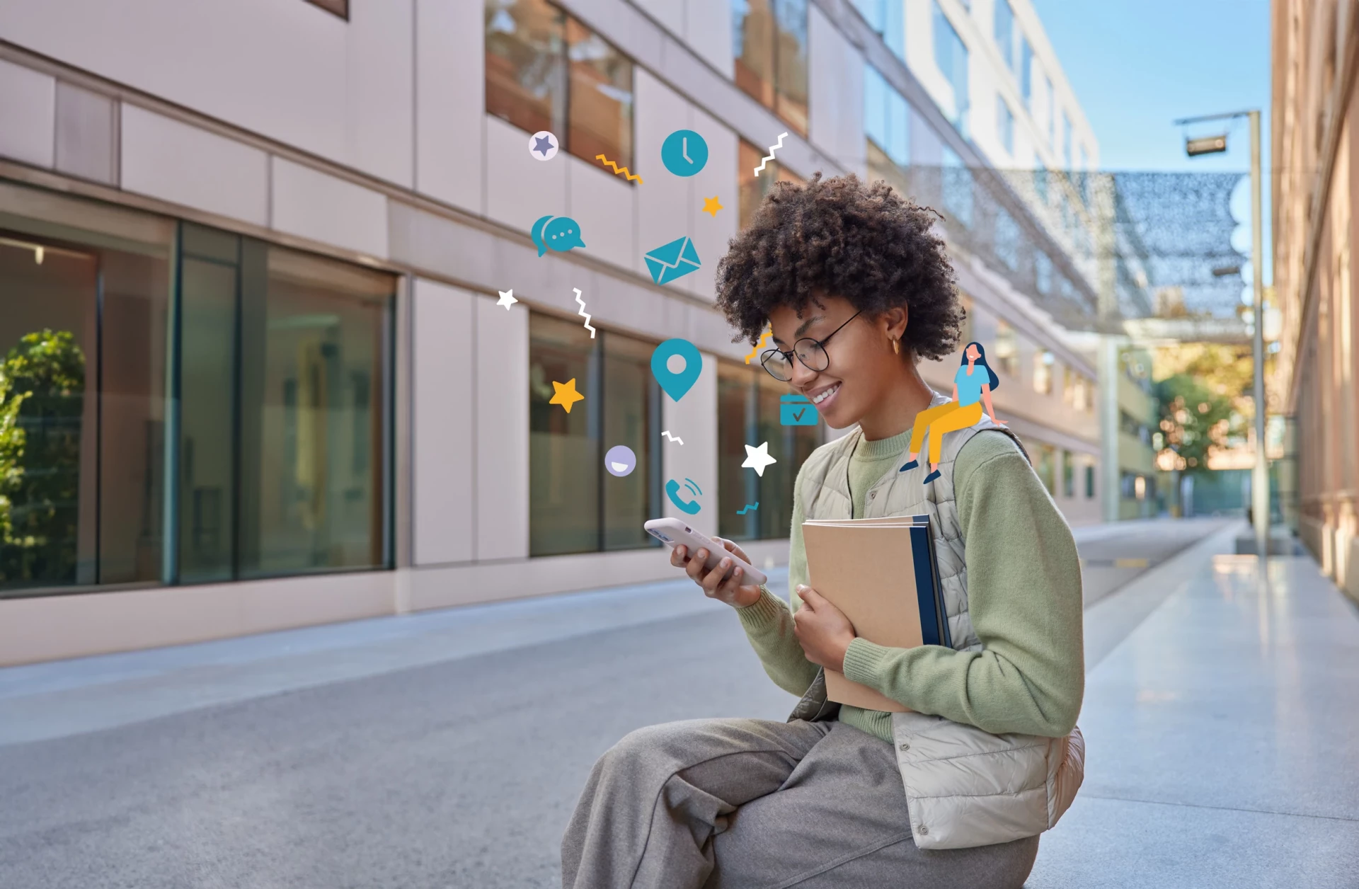 Une jeune femme, assise dans une rue de la ville, utilise son téléphone tout en tenant un livre. Des icônes virtuelles l'e